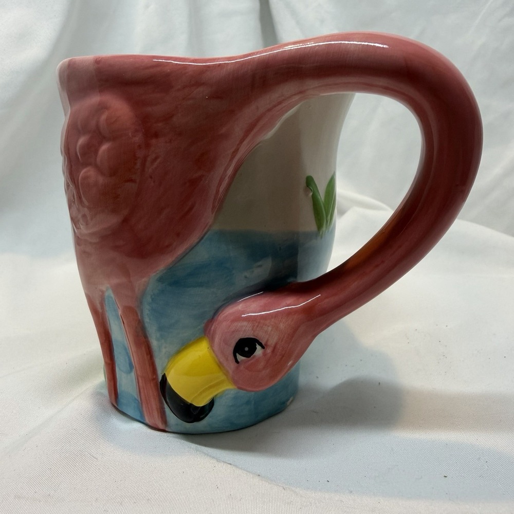 Boston Warehouse Trading Corp Pink Flamingo Collectible 12 oz Coffee Mug - Picture 2 of 6